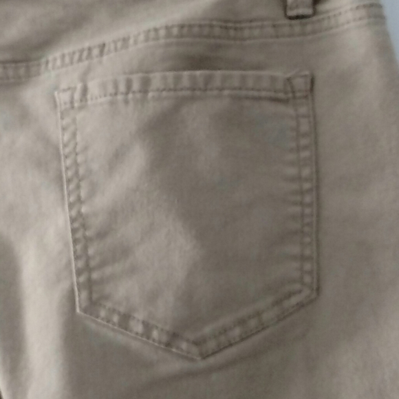 NO BO Boot Cut Shorts - Picture 4 of 8